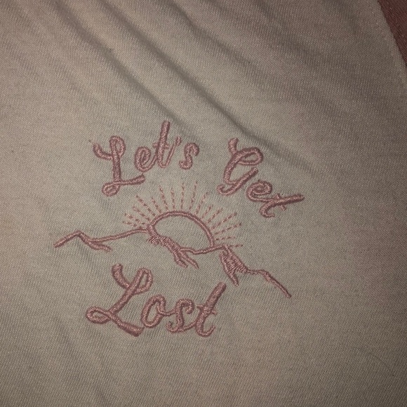 RUE 21 Long Graphic T-shirt - Picture 2 of 3